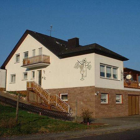 Pension Kroth An Der Mosel Бридел Екстериор снимка